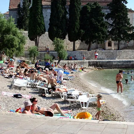 Family-friendly With Swimming Pool Hvar - 22502 アパート