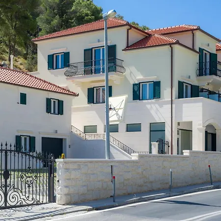 With A Swimming Pool Hvar - 22502 Apartment *