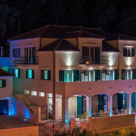 Family-friendly With Swimming Pool Hvar - 22502
