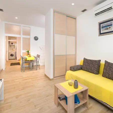 With A Swimming Pool Hvar - 22502 Apartment *