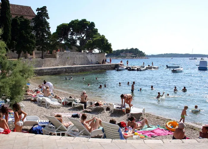 Family-friendly With Swimming Pool Hvar - 22502 Apartman Hvar Town