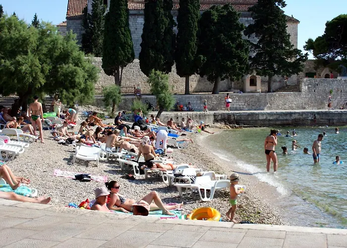 Family-friendly With Swimming Pool Hvar - 22502 Apartman